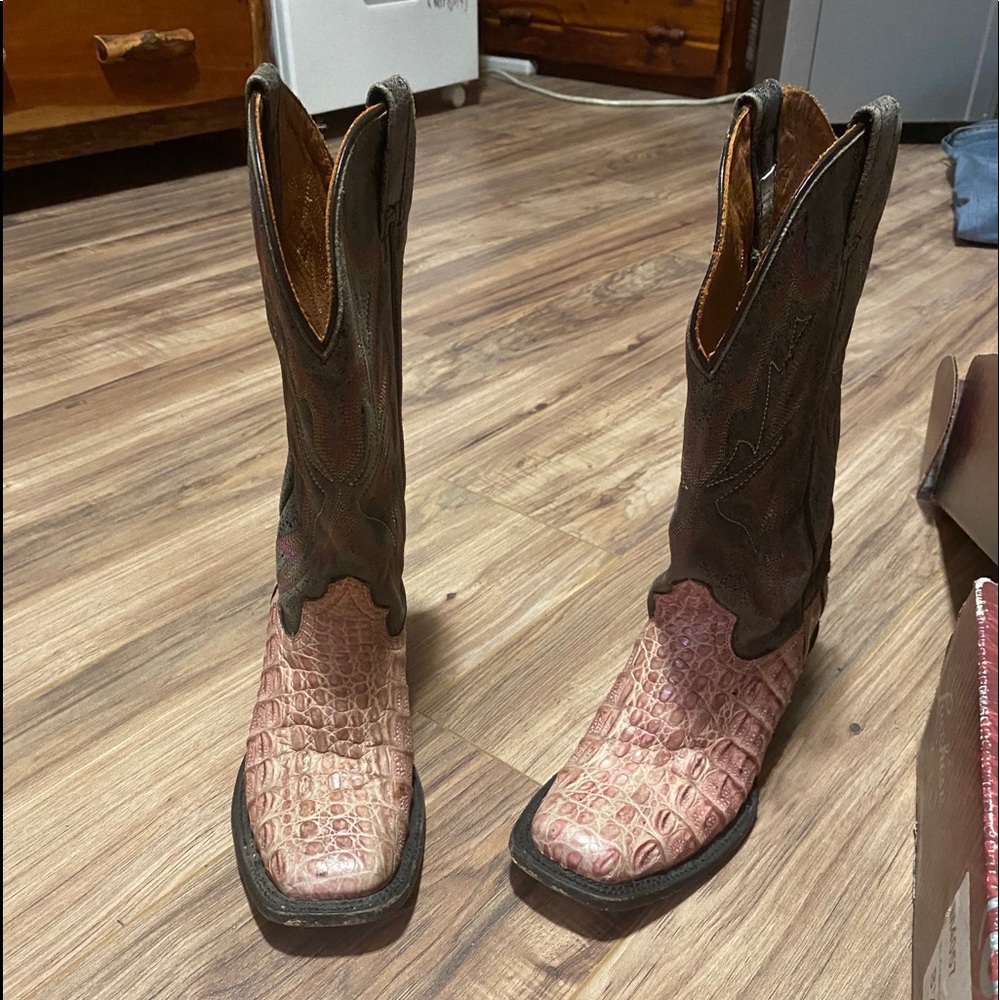 Pink Caiman Stetson boots